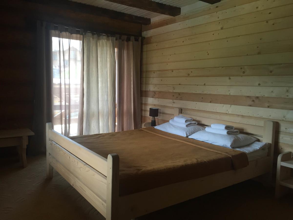 Roksolana Hotel Izki Ngoại thất bức ảnh